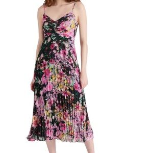 Like New! Steve Madden Floral Pink and Black Women's Dress Size XS